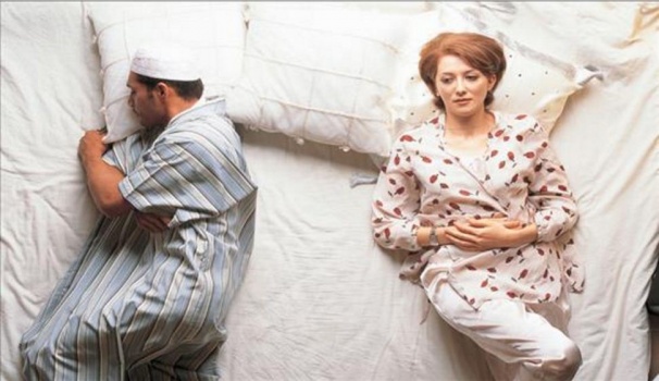 خليجية تطلب من المحكمة إجبار زوجها على معاشرتها 3 مرات يوميّاً وإلا “الطلاق”!