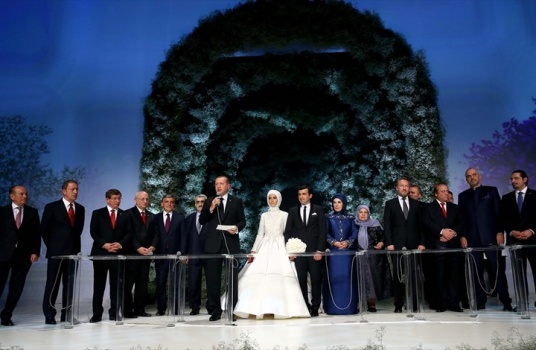 بماذا أوصى أردوغان ابنته في يوم عرسها؟ (فيديو)