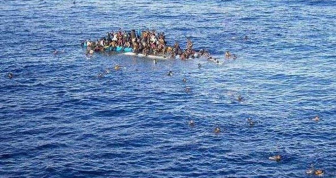 عشرات الضحايا والمفقودين بغرق قارب قبالة ليبيا
