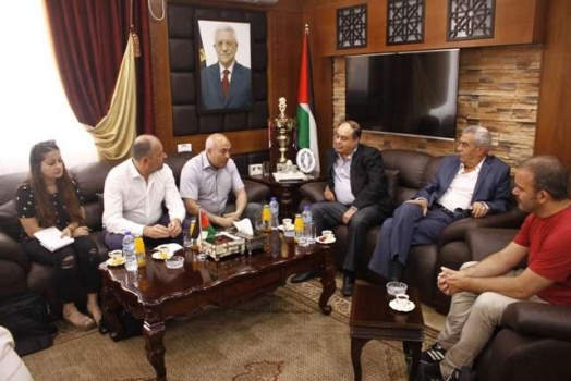 وفد فرنسي يتفقد المشاريع التي يمولها في جنين ويطلع على أوضاعها