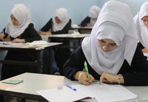 الإفتاء تُجيز الإفطار للطلبة المتضررين من الصوم بسبب الامتحانات