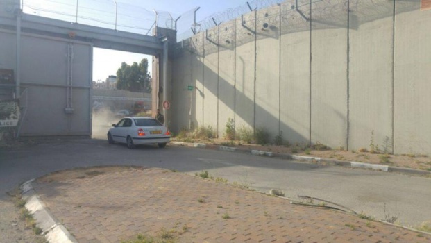 الاعلان عن اقامة حاجز جديد في ضاحية البريد بالقدس