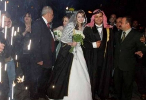 عريس أردني يفاجئ عائلته ويتخذ قراراً هو الأول من نوعه!&lrm;