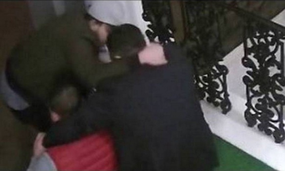 بالفيديو.. خلال ثوان لص يسرق ساعة "رولكس"