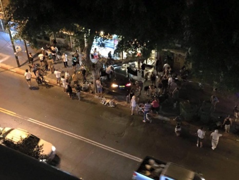 3 قتلى إسرائيليين باصطدام مركبة في مطعم بـ"تل أبيب" (فيديو)