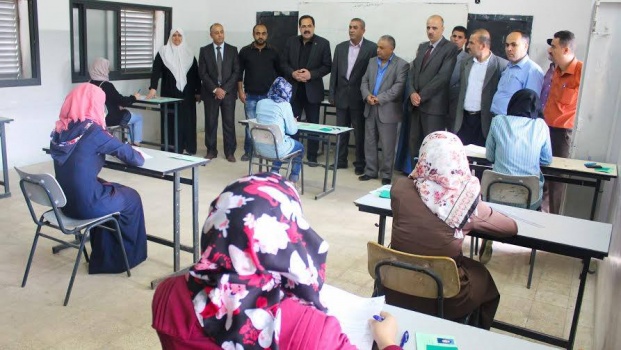 تكريماً لأرواح 3 شهداء من طلبتها..صيدم يتفقد قاعات امتحان "التوجيهي" في قباطية جنوب جنين