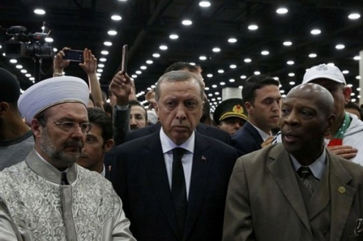 أردوغان يغضب ويقطع مشاركته بمراسم تأبين محمد علي كلاي