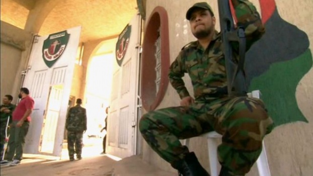 مقتل 12 سجينا ليبيا "بعد الافراج عنهم" في العاصمة طرابلس