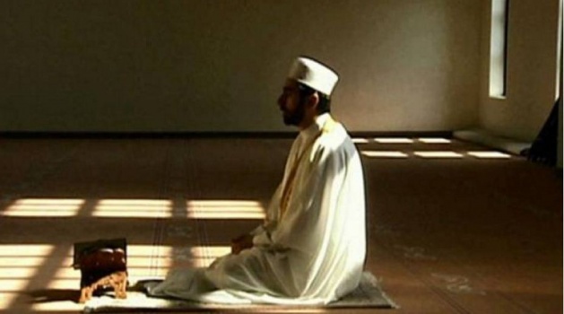ما الحكم فيمن صام رمضان وترك الصلاة؟