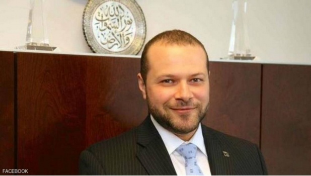 مسلم صائم ,, يتبرع بدمه لجرحى  الملهى الليلي في اورلاندو