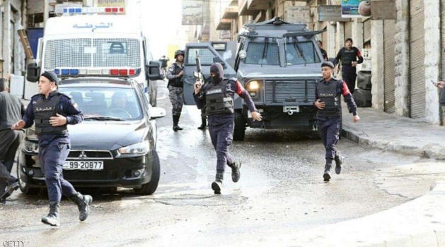 استشهاد 5 عناصر امن اردنيين في هجوم مسلح بمخيم البقعة
