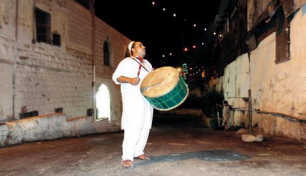 "كفوا أيديكم عن الطعام" بدعة