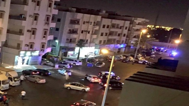 هجوم انتحاري على القنصلية الامريكية في جدة (صور وفيديو)