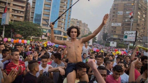 مصر:شراء الخمور ورقص العراة وصلاة مختلطة.. أبرز احتفالات أول أيام العيد (صور وفيديو)