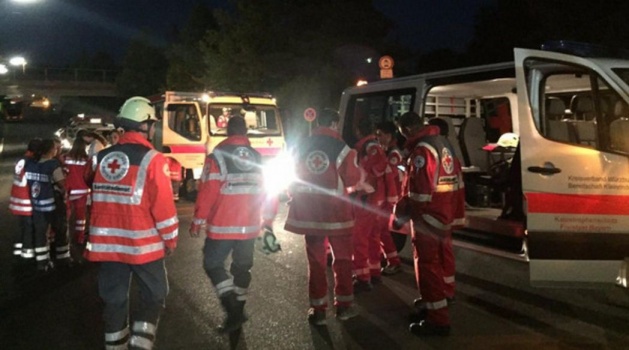 المانيا: رجل يهاجم بفأس مسافرين في قطار ويصيب العشرات والشرطة تقتل المهاجم