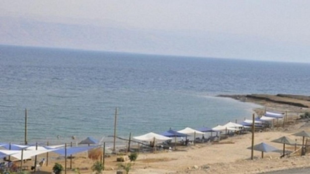 انتشال شاب غرق في البحر الميت