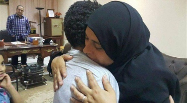 هكذا عثرت على ولدها.. المخطوف منذ 13 سنة!