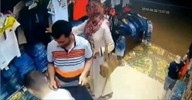 حدث بالاردن:امرأة سرقت محلّه ففعل بها ما لم يصدقه أحد!!