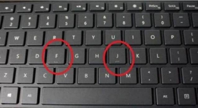 لماذا يوجد خطّ تحت حرفي "ب" و"ت"؟