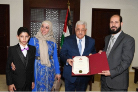 الرئيس يستقبل رجل الأعمال المغترب"أبو حسان" والأخير يعلن عن التبرع لبناء مدرسة  بقيمة 3 ملايين شيقل