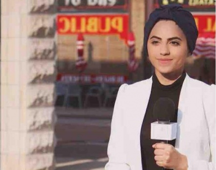 بالرغم من السخرية أصبحت أول مذيعة محجبة في أميركا