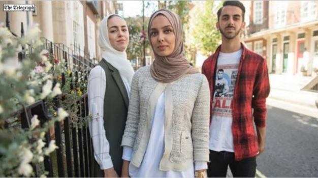 إنزال ثلاثة أشقاء مسلمين من طائرة بريطانية