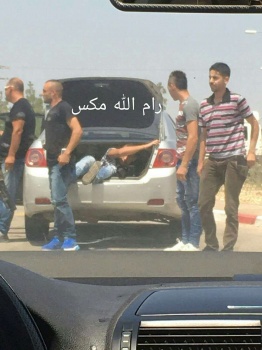 بالصور: بعد ان اختبئوا بصندوق سيارة .. الاحتلال يعتقل 5 عمال