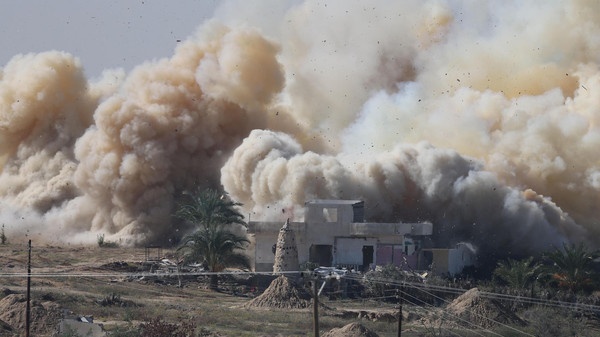 مصر.. مقتل 28 مسلحاً في قصف للجيش على رفح