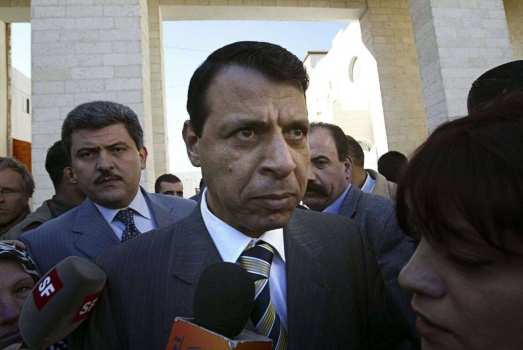 صحيفة تركية تتهم محمد دحلان بتمويل الانقلاب الفاشل
