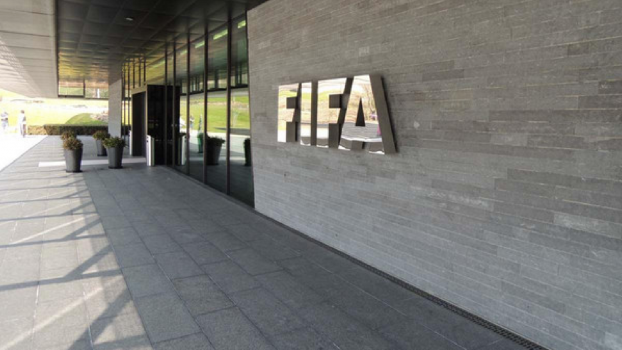 "قيم" فيفا تطالب بإيقاف المهندي 30 شهرا