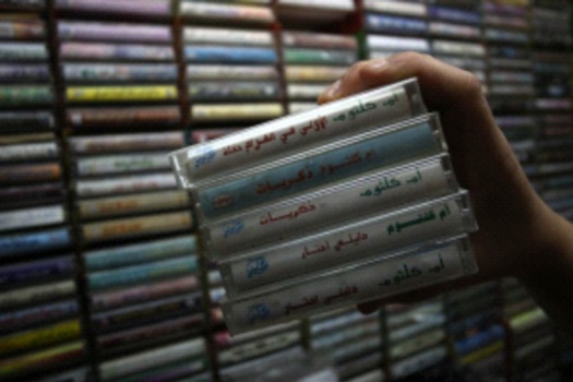 الزمن الحلو ... الكاسيت يتهيأ للصمت التام ويلوح مودعا