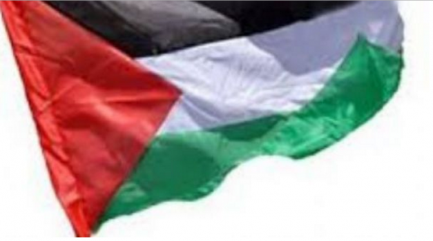 علم فلسطين فوق أسوار "الحديقة الوطنية اليهودية" في نابلس يثير غضب المستوطنين