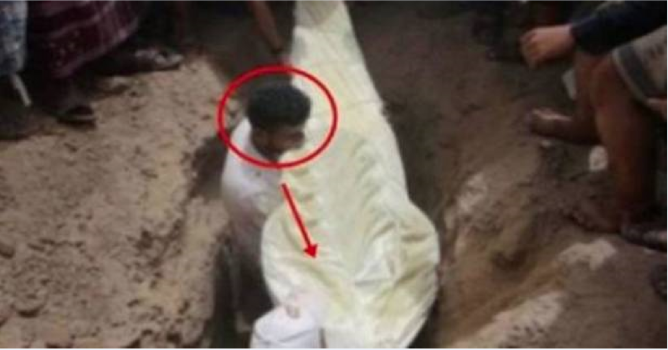 بعد أن دفن والدته قرر البقاء إلي أن ذهب الجميع... ثم فعل معها ما لا يخطر ببال أحد!