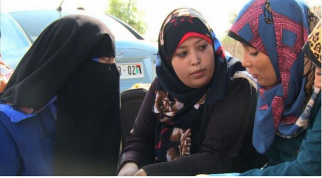 معبر رفح يهدد 1500 فتاة فلسطينية بالطلاق