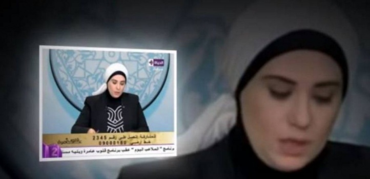 فيديو| متصل يحرج مقدمة برامج دينية لوضعها مساحيق التجميل!