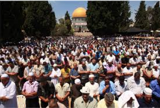 تقرير :إبعاد 33 مقدسيًا عن الأقصى وهدم 13منشأة بالقدس خلال اغسطس الماضي