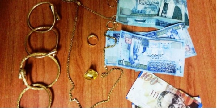 الشرطة تكشف ملابسات سرقة مصاغ ذهبي بقيمة 15000 الف دينار في جنين