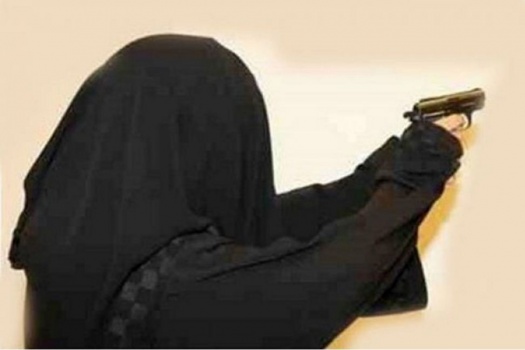 سيدة تطلق النار على طفلها ونفسها في ظروف غامضة في السعودية