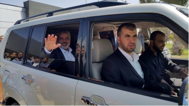 هنية يصل العاصمة القطرية الدوحة بعد أداء فريضة الحج
