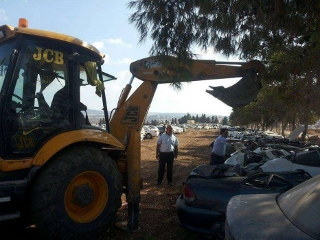 الشرطة تتلف (120) مركبة غير قانونية في جنين