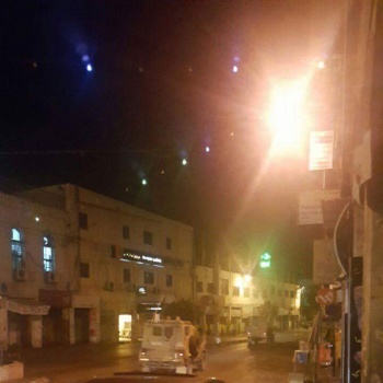 جنين:الأحتلال يعتقل شابا وفتى ويداهم منازل مواطنين (صور)