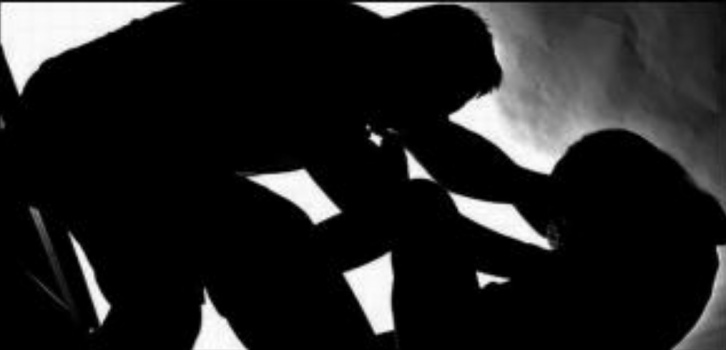 بسبب خلافات على "النفقة" .. قتل زوجته خنقاً ثمّ خلد للنوم وكأن شيئاً لم يكُن!