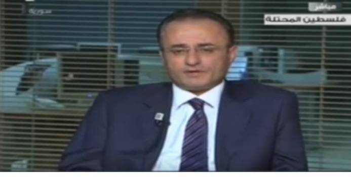 خبير قانوني: منع العمل الخاص للموظف العام بالسلطة 'باطل'