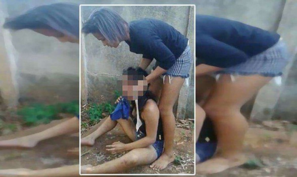 بالفيديو.. حفلة تعذيب بشعة لفتاة من صديقاتها ومحاولة دفنها حية!