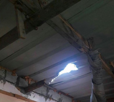 شظية قذيفة مصرية تسقط على منزل وسط رفح الفلسطينية