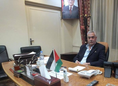 رئيس بلدية جنين يقدم استقالته