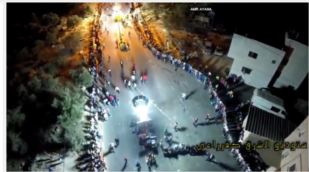 شاهد: شبان يشكلون أطول صف دحية في قرية صانور جنوب جنين