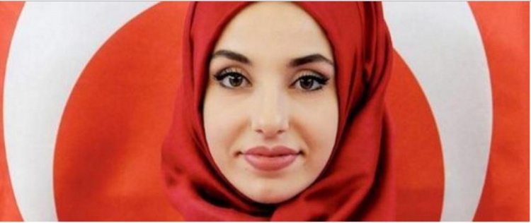 بطلة العالم المحجبة في التايكوندو.. لا إسلاميو تركيا راضون عنها ولا العلمانيون