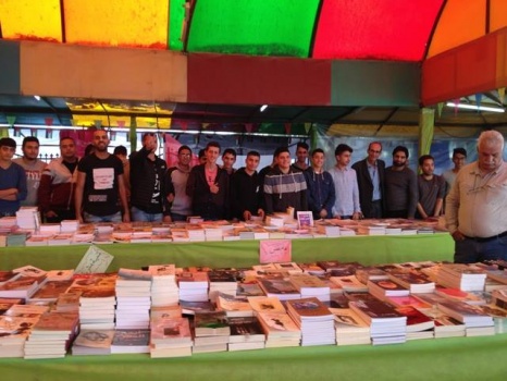 لليوم السابع على التوالي..تواصل افتتاح معرض الكتاب ” جنين تقرأ ”