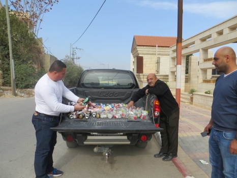 مصادرة وإتلاف مشروبات غازية منتهية الصلاحية في جنين